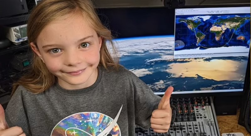 تماس دختر هشت ساله با ایستگاه فضایی تنها با یک رادیوی ساده! + ویدیو
