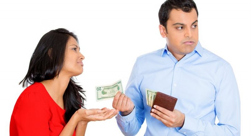 متولدین کدام ماه همسر خسیس تری هستند؟
