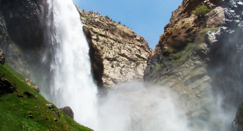 آبشاری زیباتر از نیاگارا در قلب ایران + ویدیو