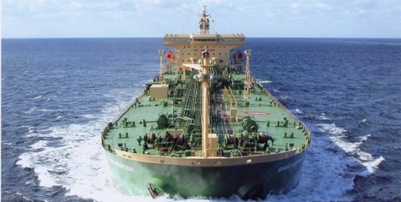 رویترز: دو کشتی حامل ۳ میلیون بشکه نفت و میعانات ایران به زودی به ونزوئلا می‌رسند