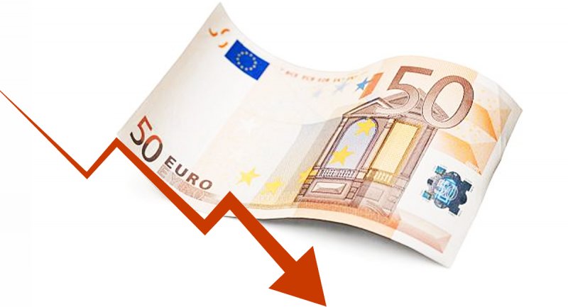 یورو با سر به زمین خورد