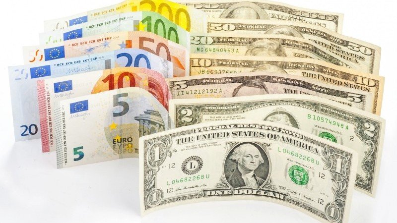 قیمت دلار و یورو در بازارهای مختلف  14 مهر 1401