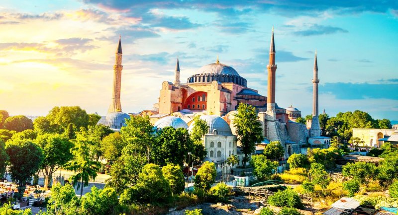 قیمت تور استانبول در مهرماه 1401 + جدول