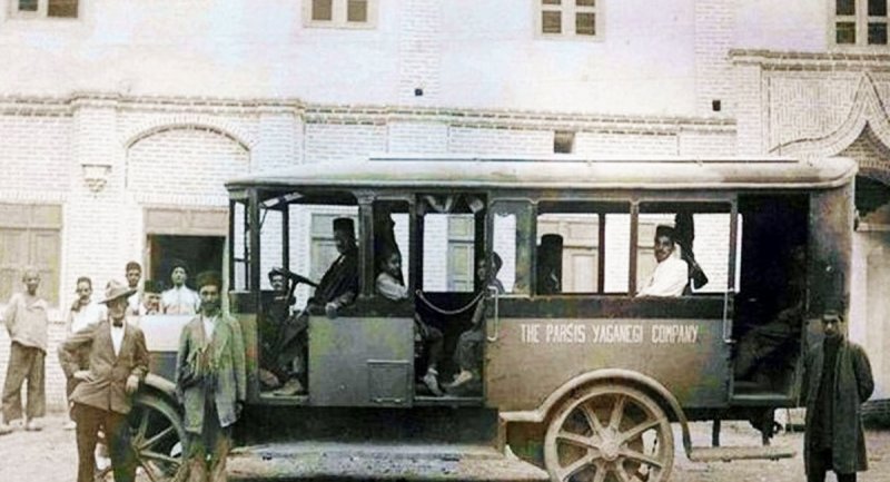 تصویری عجیب و دیده نشده از اتوبوس دو طبقه میدان شوش در عهد بوق!