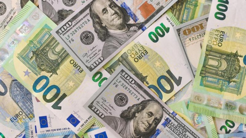 قیمت دلار و یورو در بازارهای مختلف 16 مهر 1401
