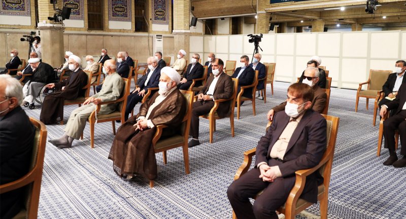 حضور احمدی نژاد در دیدار با رهبر انقلاب/ او کجا نشست؟ + عکس