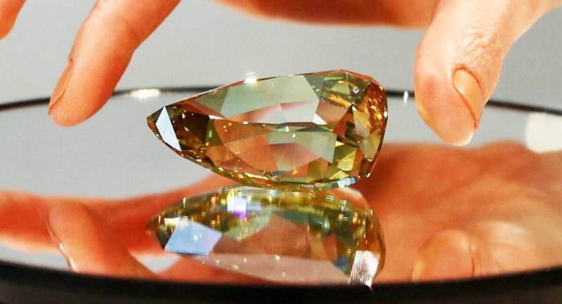 بزرگترین الماس بی عیب و نقص جهان توسط دختر بچه ای پیدا شد! + تصاویر