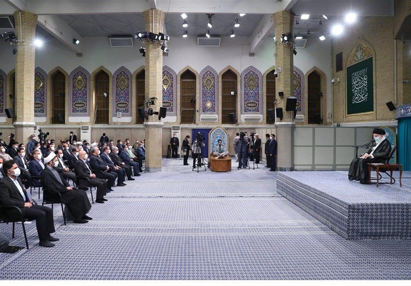 امام خامنه‌ای: نخبگان دانشگاهی ما آبروی ایران هستند + فیلم