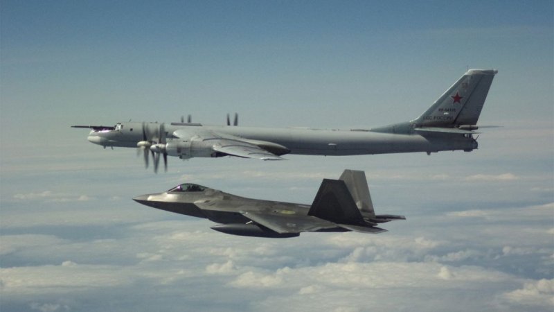 رهگیری دو بمب‌افکن‌ روسیه در نزدیکی آلاسکا توسط جنگنده‌های آمریکا
