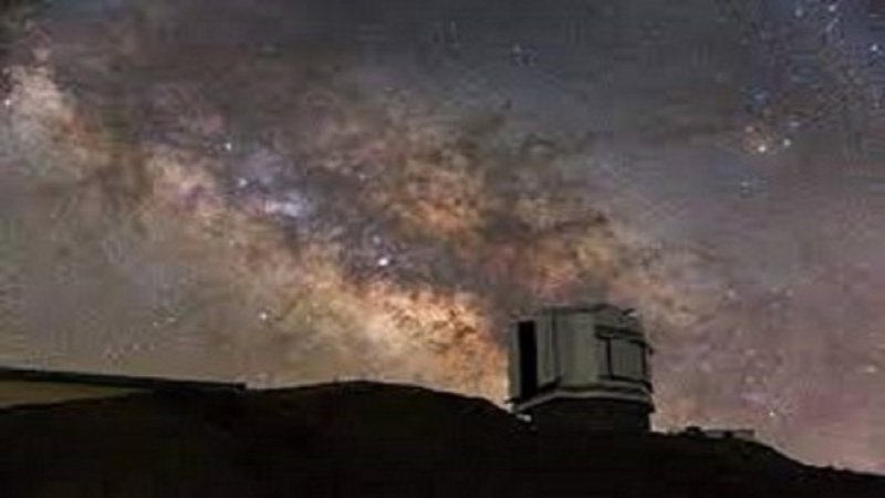 تصویر شگفت‌انگیز کره ماه بر فراز رصدخانه ملی ایران+عکس