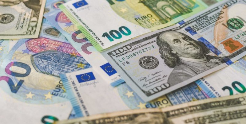 قیمت دلار و یورو در بازارهای مختلف 8 آبان 1401