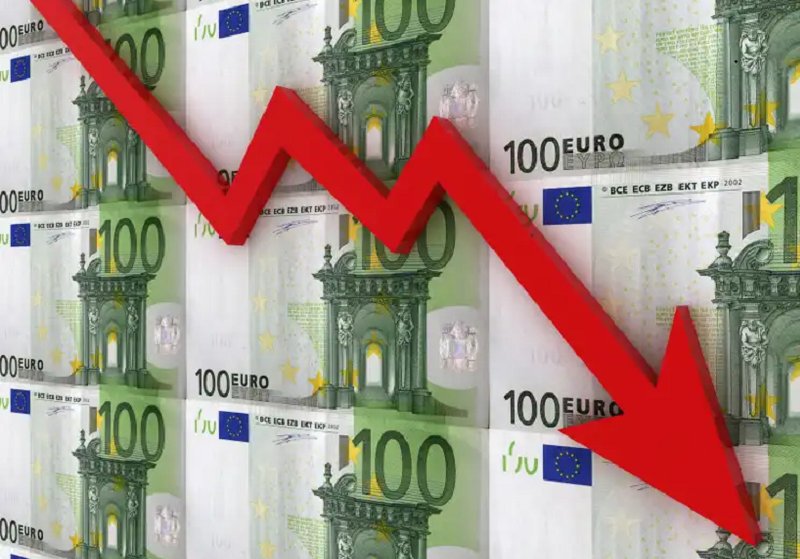خطر سقوط یورو در هفته‌های آینده