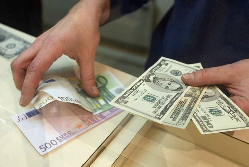  قیمت دلار و یورو در بازارهای مختلف 16 آبان 1401
