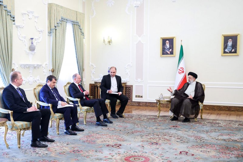 رئیسی: قاطع‌ترین پاسخ به راهبرد بی‌ثبات‌سازی آمریکا، همکاری کشورهای مستقل است
