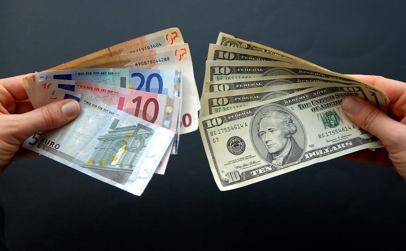 ورود دلار و یورو در صرافی ملی به کانال جدید