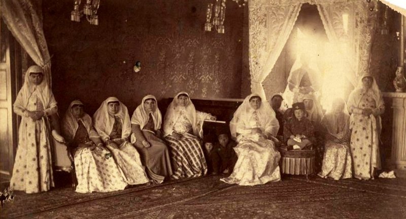 تصویری دیده نشده از جشن تولد ناصرالدین شاه قاجار در کودکی + عکس