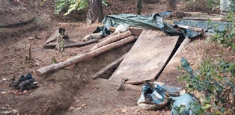 مرد غارنشین بدلیل ایجاد رعب و وحشت در جنگل، بازداشت شد