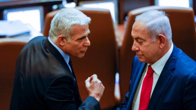 لاپید پیامی که قبل از ترک دفترش روی میز نتانیاهو گذاشته بود، فاش کرد