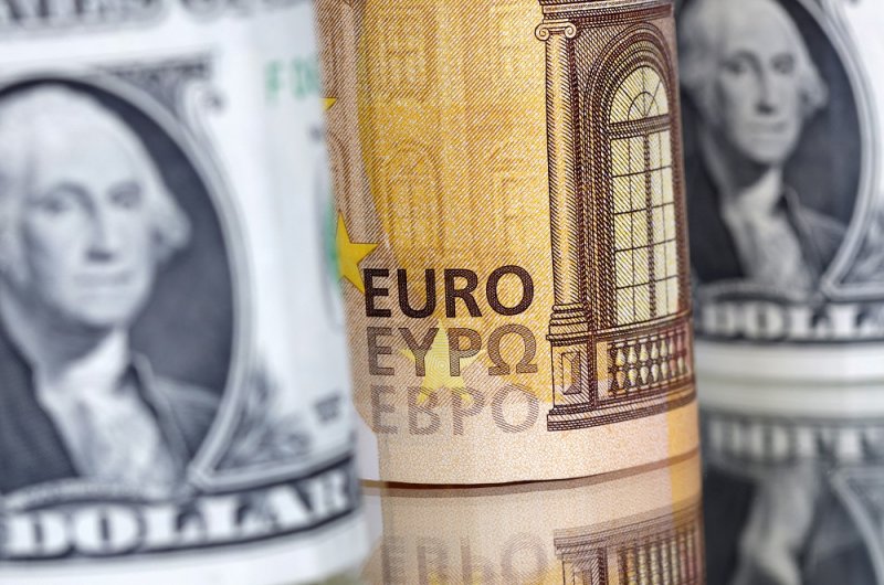 قیمت دلار و یورو در بازارهای مختلف 11 دی 1401