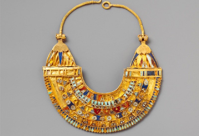 جواهراتی زیبا به قدمت چند هزار سال + عکس