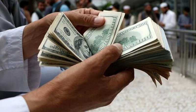 تب دلار در افغانستان داغ شد