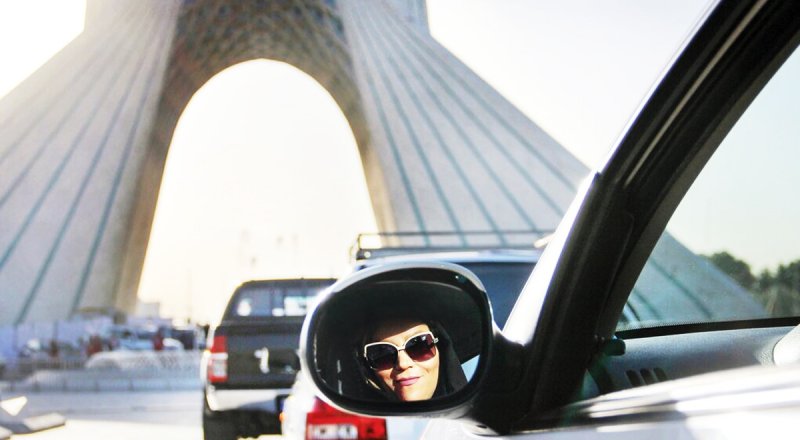 رانندگی زنان در ایران بهتر است یا مردان؟ پلیس رسماً پاسخ داد!