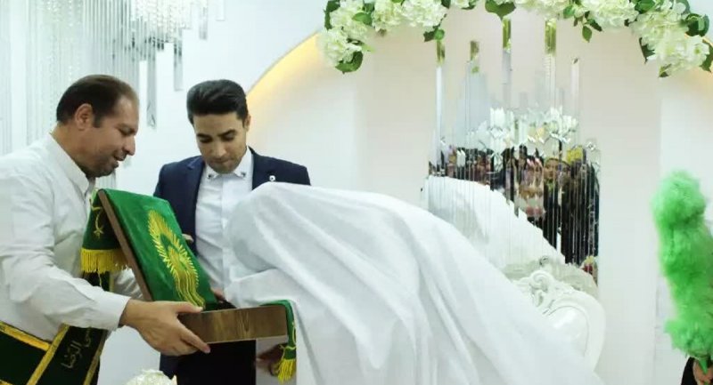 ازدواج دختر آلبانیایی با یک ایرانی در حرم امام رضا (ع) + تصاویر