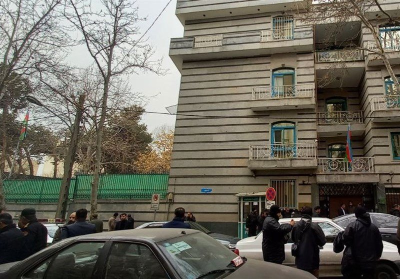 ویدئویی از حمله مسلحانه به سفارت آذربایجان در تهران
