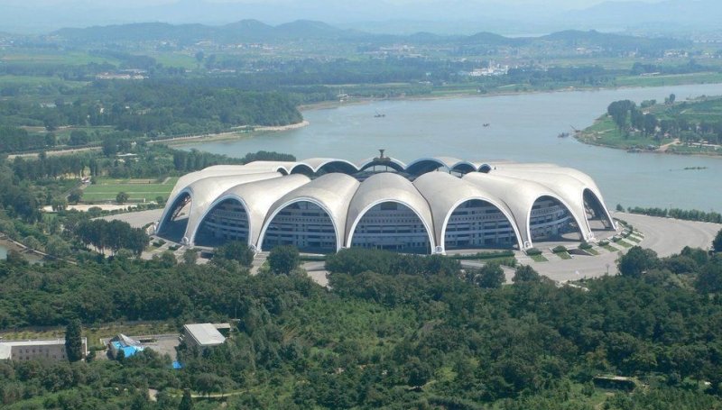 بزرگترین استادیوم جهان در کره شمالی + عکس