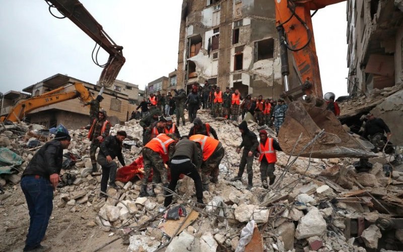 افزایش شمار جانباختگان زلزله ترکیه به ۴.۵۴۴ نفر