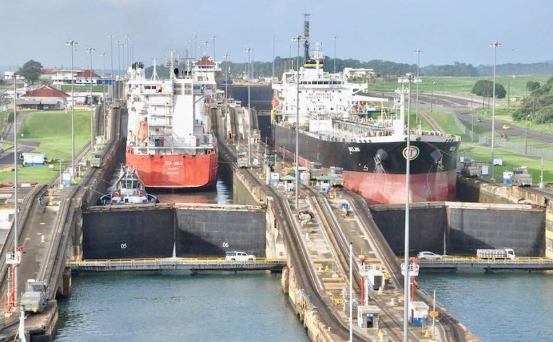 نه مقامات پاناما به آمریکا / کشتی‌های ایرانی اجازه تردد از کانال پاناما را دارند