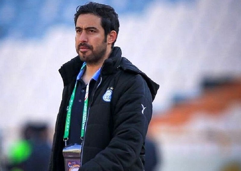 مربی استقلال چاقو خورد!