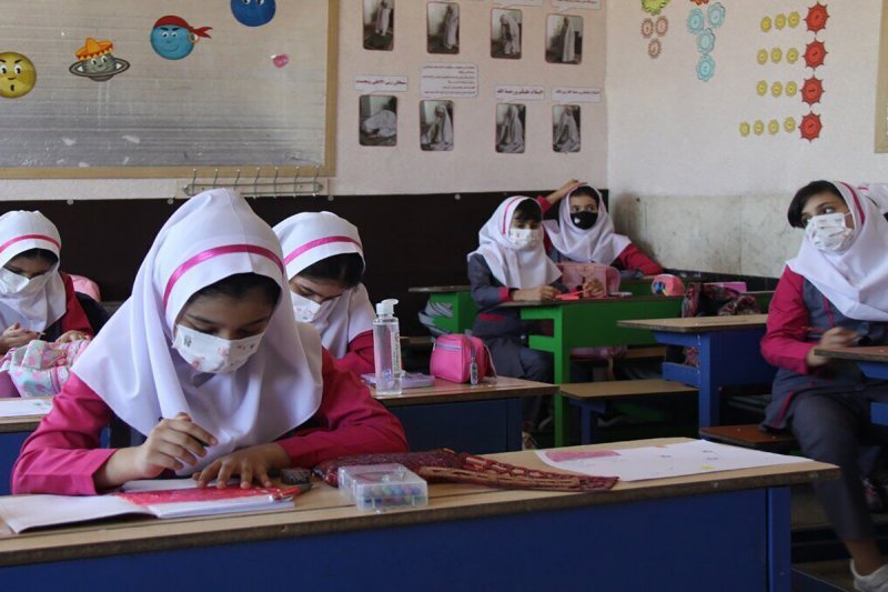 مدارس تهران دیرتر باز می‌شود/  تعطیلی مدارس ۴ شهرستان تهران در روز دوشنبه