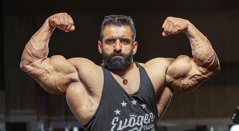 هادی چوپان در کنار آرنولد، رونی کلمن و ستارگان نامدار + تصویر