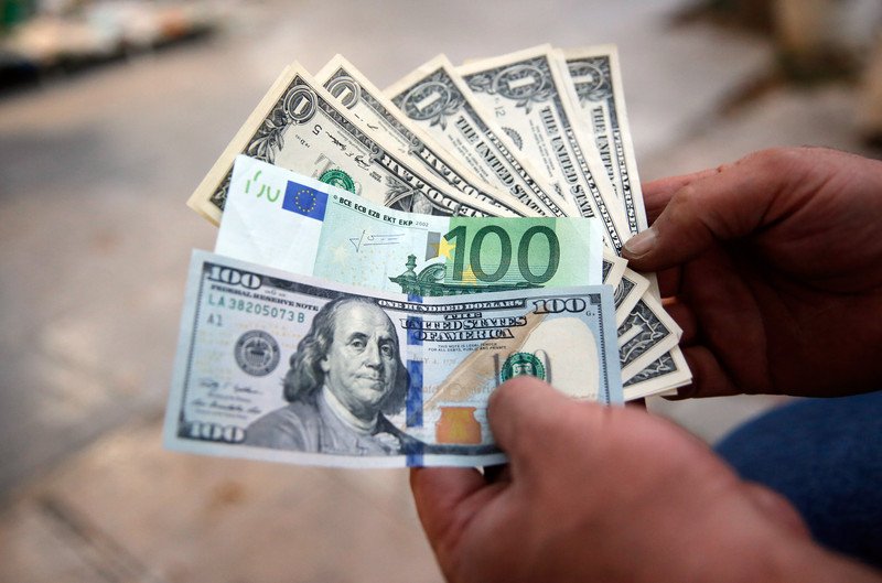 آخرین قیمت دلار و یورو در بازارهای مختلف 24 بهمن