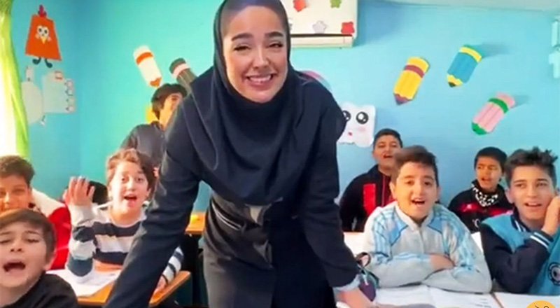 معلم قائم‌شهری به مدرسه بازگشت