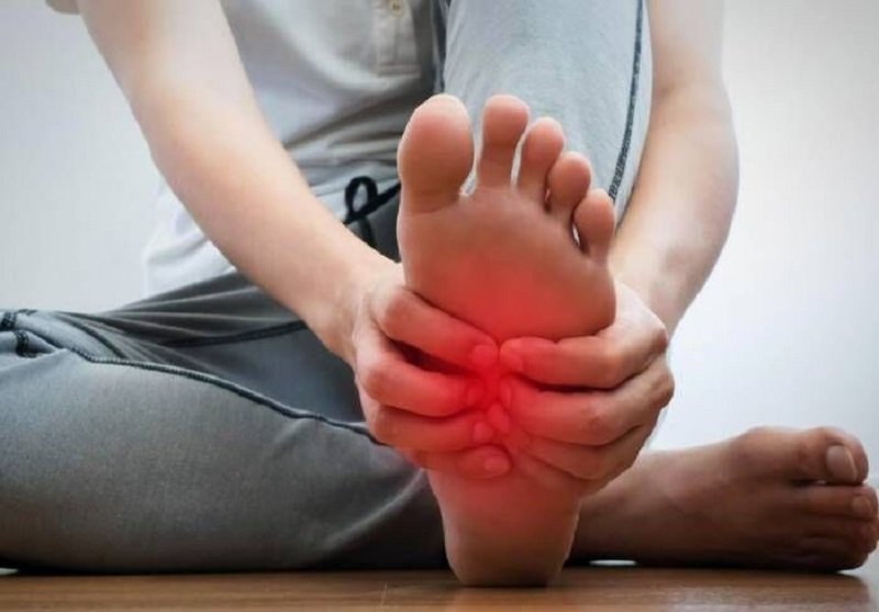 علائمی که نشان می‌دهد پاهایتان گردش خون خوبی ندارد + درمان