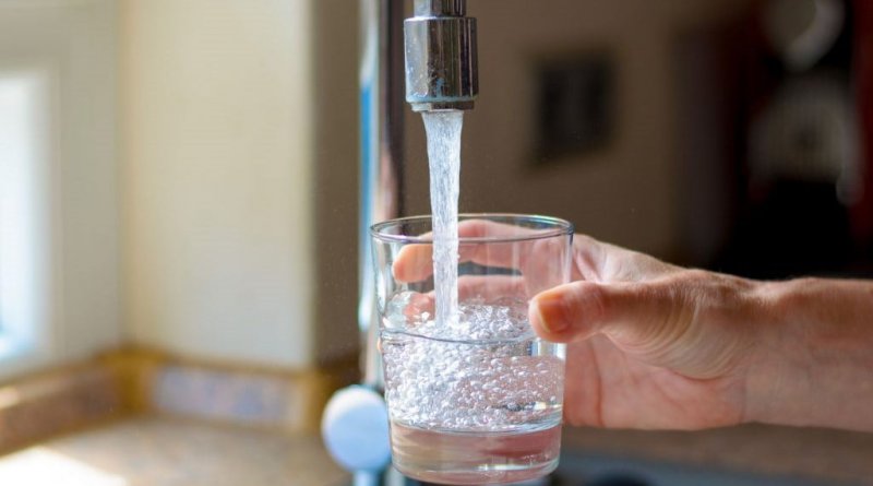 نوشیدن زیاد آب مضر است؟