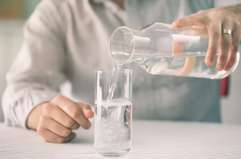 کم نوشیدن آب چه عوارضی دارد؟