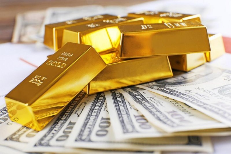  تمایل سرمایه‌گذاران به خرید دلار بیشتر از طلا شد
