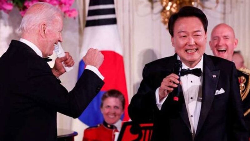 آواز خوانی رئیس جمهور کره جنوبی در کاخ سفید سوژه شد + ویدیو