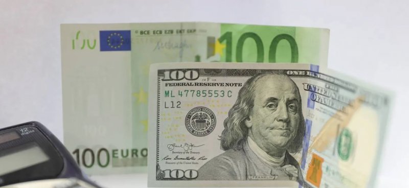  قیمت دلار و یورو در بازارهای مختلف 10 اردیبهشت 1402