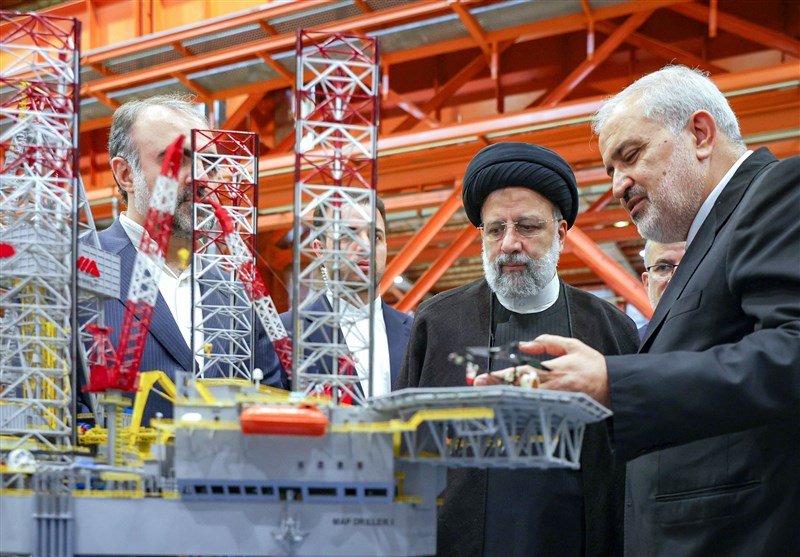 آزمایش موفق موتور کاملاً ایرانی هواپیما با حضور رئیسی