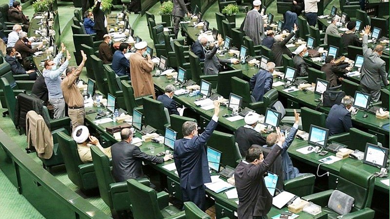 سوال جنجالی مجری از نماینده مجلس: شما شاسی بلند گرفتید؟ + ویدیو