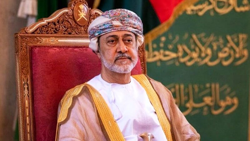 پادشاه عمان در این صورت اجازه ورود به کشورش را ندارد! + ویدیو