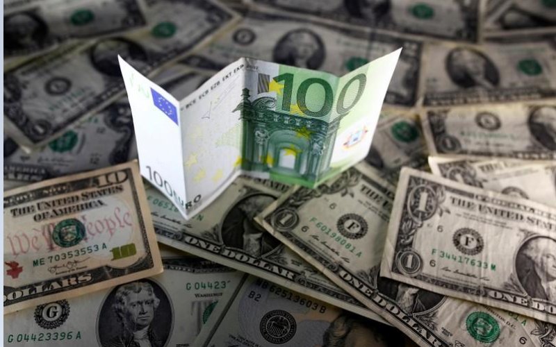 کاهش قیمت دلار و یورو 9 خردادماه 1402