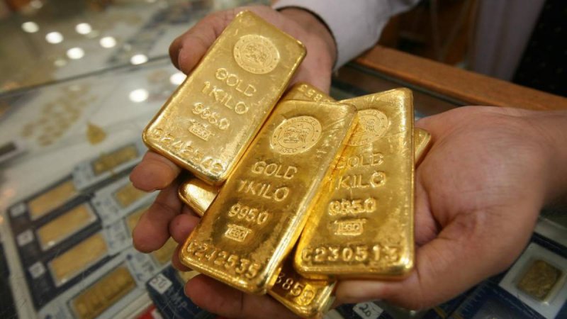 طلا در آستانه یک کاهش قیمت ماهانه