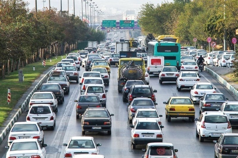 ماجرای فرار دیوانه‌وار تراکتور از دست پلیس در مشهد + فیلم