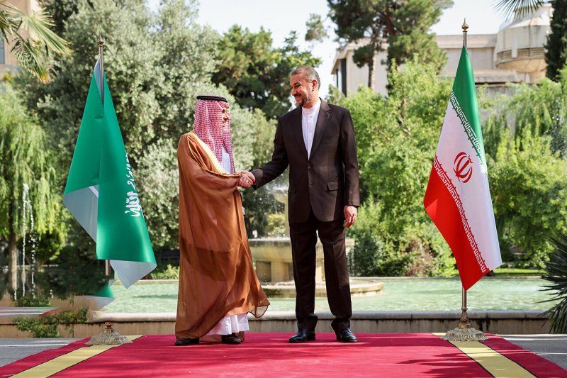 دلیل تغییر محل گفت‌وگوهای وزرای خارجه ایران و عربستان