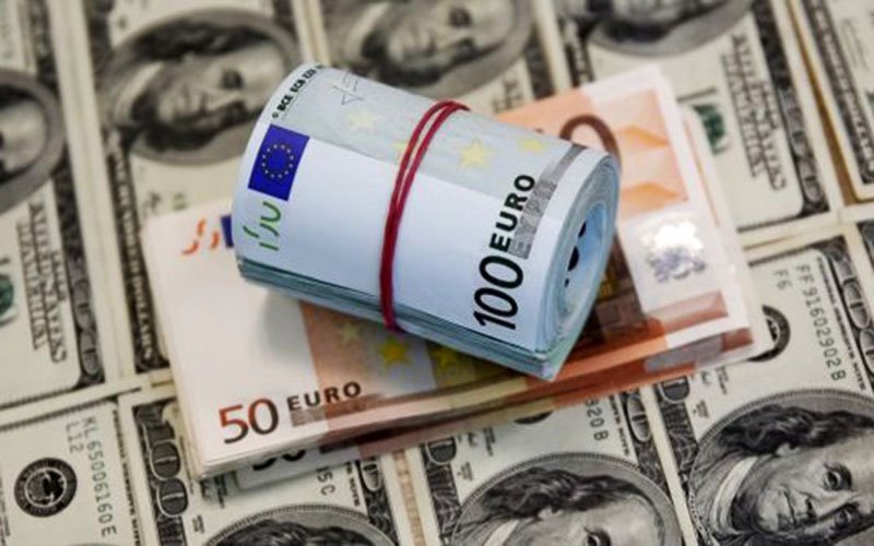  قیمت دلار و یورو در بازارهای مختلف 25 تیرماه 1402